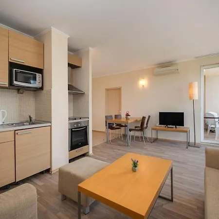 Apartment Fantastic At The Obzor